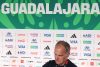 El seleccionador de Uruguay, Marcelo Bielsa, asiste a una rueda de prensa este jueves, en el estadio Akron en Guadalaja (México). EFE/ Alex Cruz
