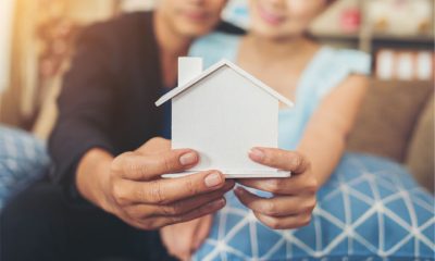 Impartieron taller sobre compra de casas en español