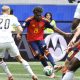 El internacional español Lamine Yamal (c), durante el partido disputado este jueves contra Austria, correspondiente a los dieciseisavos de final del Mundial de Estados Unidos, México y Canadá. EFE/ Lavandeira Jr