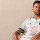 Fotografía cedida por el Inter Miami de su delantero Lionel Messi luciendo el tercer uniforme del club para 2026 que está inspirado en el Nu Stadium, nuevo hogar del club, en Miami, Florida (EE.UU.). EFE/Inter Miami *Sólo uso editorial*