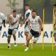 Lionel Messi y otros jugadores de la selección Argentina durante su entrenamiento en el Columbia Park Training Facility para preparar la final del Mundial 2026 frente a España. EFE/Ángel Colmenares