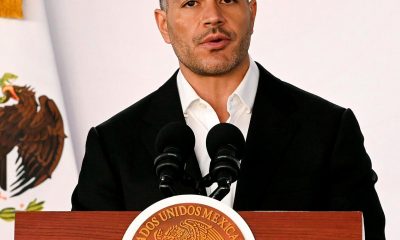 Fotografía cedida por la presidencia de México que muestra al secretario de Seguridad y Protección Ciudadana de México, Omar García Harfuch, hablando durante una rueda de prensa este viernes, en Cuernavaca en Morelos (México). EFE/ Presidencia de México /SOLO USO EDITORIAL/NO VENTAS/SOLO DISPONIBLE PARA ILUSTRAR LA NOTICIA QUE ACOMPAÑA (CRÉDITO OBLIGATORIO)