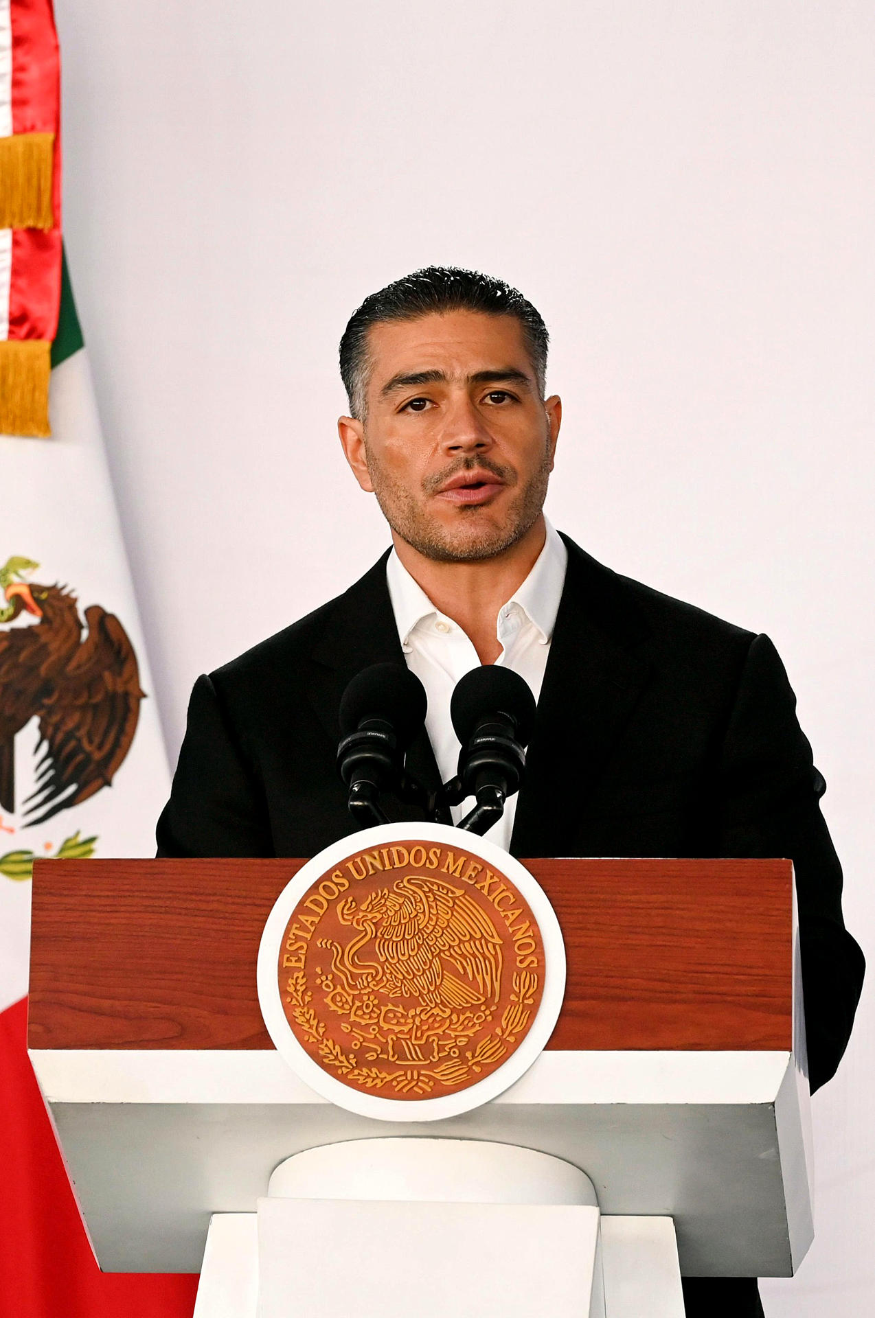Fotografía cedida por la presidencia de México que muestra al secretario de Seguridad y Protección Ciudadana de México, Omar García Harfuch, hablando durante una rueda de prensa este viernes, en Cuernavaca en Morelos (México). EFE/ Presidencia de México /SOLO USO EDITORIAL/NO VENTAS/SOLO DISPONIBLE PARA ILUSTRAR LA NOTICIA QUE ACOMPAÑA (CRÉDITO OBLIGATORIO)