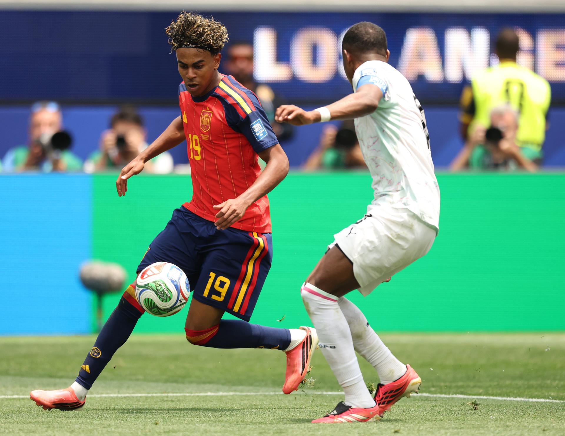 Lamine Yamal, en acción durante el partido frente a Austria del Mundial 2026. EFE/EPA/CHRISTOPHER TORRES
