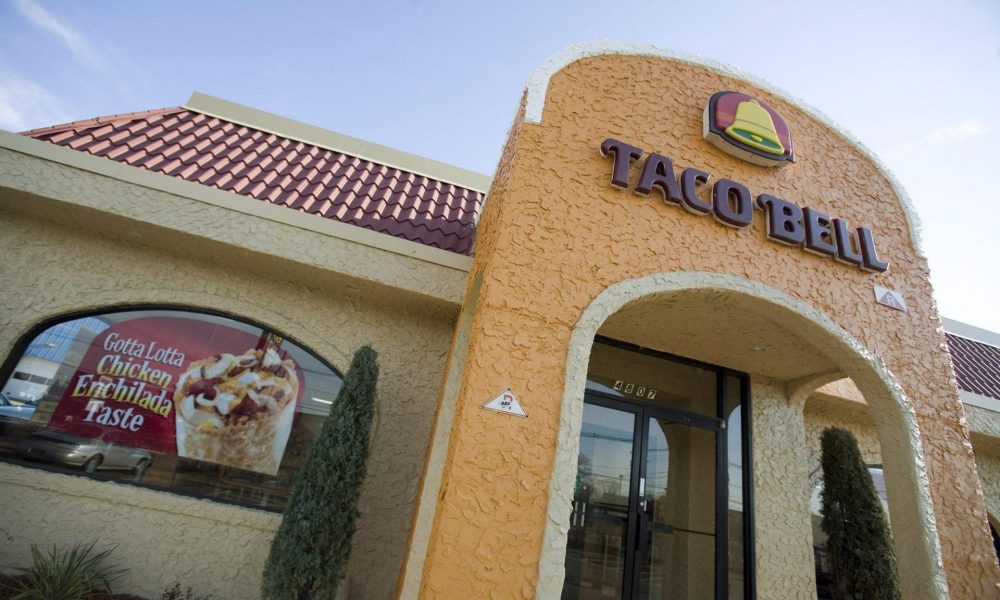 FOTO ARCHIVO. Vista de un restaurante de la cadena de comida rápida Taco Bell en South Plainfield, EE.UU. EFE/Christopher Barth