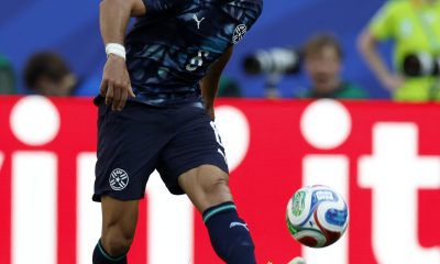 El lateral izquierdo paraguayo Júnior Alonso afirmó este viernes que el Mundial "no permite muchos errores" y su selección ya cometió los suficientes. EFE/EPA/GREG M. COOPER