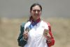 Alejandra Valencia de México posan al ganar medalla de oro en tiro con arco en Santo Domingo (República Dominicana). EFE/ Rodrigo Sura
