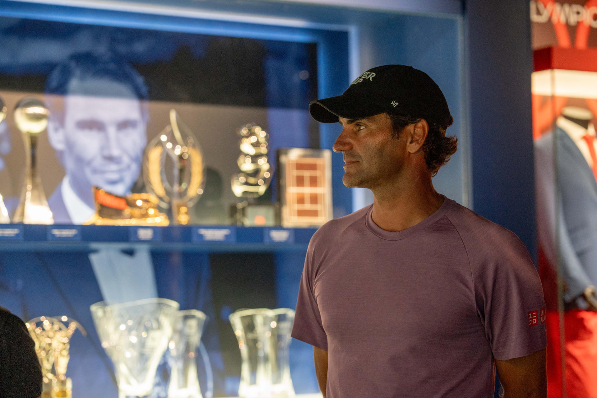 El extenista suizo Roger Federer ha visitado el renovado Museo Rafa Nadal, ubicado en la Rafa Nadal Academy de Manacor (Mallorca), donde elogió la transformación del espacio expositivo y aseguró que el resultado es "realmente espectacular". EFE/Rafa Nadal Academy // SOLO USO EDITORIAL/SOLO DISPONIBLE PARA ILUSTRAR LA NOTICIA QUE ACOMPAÑA (CRÉDITO OBLIGATORIO)