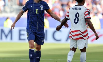 El número 11 Edin Dzeko, de 40 años, no se plantea terminar su historia con la selección de Bosnia y Herzegovina. EFE/EPA/BENJAMIN FANJOY