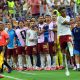 Los jugadores de España tras el final del partido de semifinales que jugaron Francia y España en Dallas, USA. EFE/EPA/CHRISTOPHER NEUNDORF