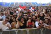Asistentes al concierto que los cantantes estadounidenses Prince Royce y Romeo Santos han ofrecido este viernes en Zaragoza. EFE/Javier Cebollada
