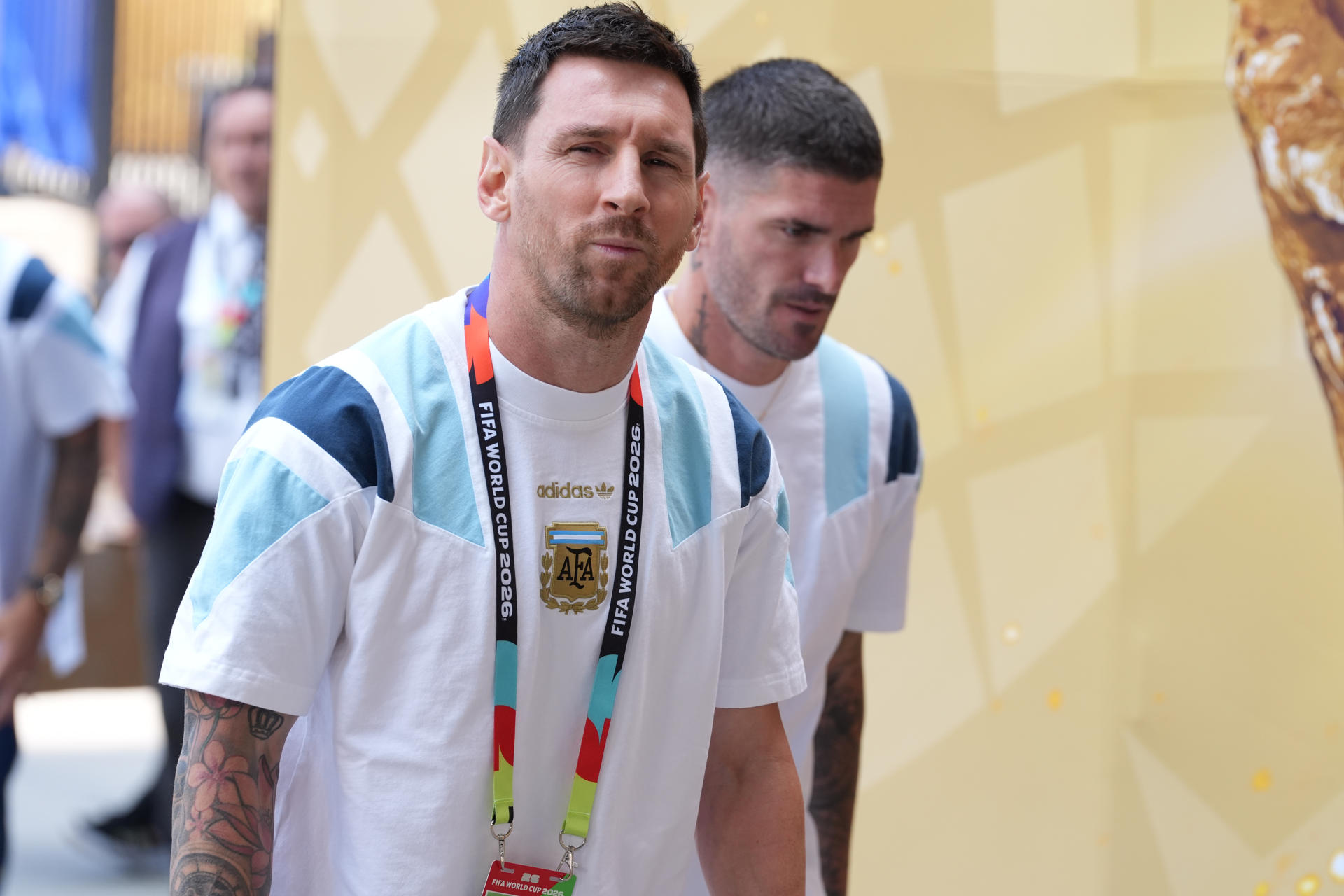 El jugador de la selección argentina Leo Messi a su llegada este domingo al estadio MetLife Stadium de Nueva Jersey para disputar frente a la selección de Argentina la final del Mundial 2026. EFE / Omar Alonso