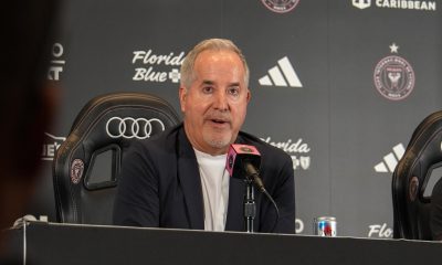 El copropietario del Inter Miami, Jorge Mas, negó en una rueda de prensa este jueves, que su club cometiera ilegalidades en la contratación de Casemiro, a raíz de una investigación de la Major League Soccer (MLS) por posibles contactos no autorizados con el jugador antes de su fichaje. EFE/Alberto Boal