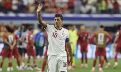 Rodri Hernández de España celebra este lunes, al finalizar un partido de los octavos de final del Mundial de la FIFA 2026 entre Portugal y España en el estadio AT&T en Arlington (Estados Unidos). EFE/ Mariscal