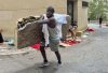 -Ceuta ha vuelto a vivir una madrugada de máxima presión migratoria, agravada por la falta de visibilidad en algunas zonas del mar por la niebla, lo que ha provocado el acceso de más de 70 migrantes de distintas nacionalidades, mientras que Marruecos ha conseguido frenar a más de 200 personas más. Según han informado a EFE fuentes policiales, la situación se ha vuelto a vivir en el espigón fronterizo sur del Tarajal, por donde grupos de migrantes han intentado acceder a nado, al igual que han hecho otras personas durante los últimos días.EFE/ Reduan Dris
