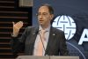 El vicepresidente electo de Colombia, José Manuel Restrepo, habla durante un evento donde afirmó que el país suramericano busca establecer lazos estratégicos "de mayor alcance" con Estados Unidos este martes, en el Atlantic Council de Washington (EE.UU.). EFE/ Lenin Nolly