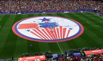Lona especial en el campo del NRG Stadium de Houston en los prolegómenos del duelo de octavos de final del Mundial entre Canadá y Marruecos.EFE/EPA/CHRISTOPHER NEUNDORF