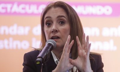 La secretaria de Turismo de Nuevo León, Maricarmen Martínez Villrreal, habla durante una rueda de prensa este jueves, en Ciudad de México (México). EFE/Isaac Esquivel