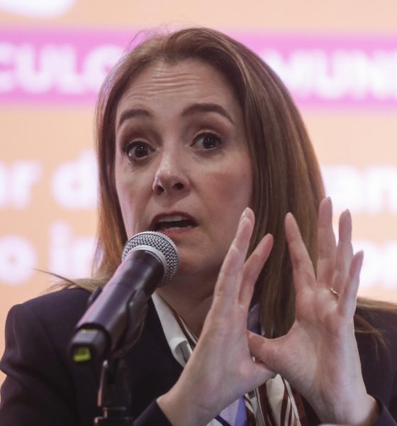 La secretaria de Turismo de Nuevo León, Maricarmen Martínez Villrreal, habla durante una rueda de prensa este jueves, en Ciudad de México (México). EFE/Isaac Esquivel