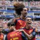 Jugadores de España celebran un gol de Pedro Porro (d) este jueves, en un partido por los dieciseisavos de final del Mundial de la FIFA 2026 entre España y Austria en el estadio SoFi en Los Ángeles (Estados Unidos). EFE/ Lavandeira Jr