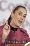 La presidenta de México, Claudia Sheinbaum, habla en una rueda de prensa este jueves, en Palacio Nacional en Ciudad de México (México). EFE/Isaac Esquivel
