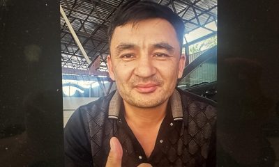 El camarógrafo kazajo Ibrai Tulemissov se ha convertido esta semana en una estrella en redes sociales al hacerse viral un episodio de su cobertura del Campeonato Juvenil de Atletismo de Kazajistán, que acogió la ciudad de Shimkent, al sur de país asiático. En las imágenes, publicadas por la entrenadora Assiya Rabayeva se puede ver al camarógrafo que corre a un paso por delante de las atletas mientras filma la carrera. El torneo se celebró a finales de junio, pero el vídeo fue publicado esta semana y enseguida se viralizó en Instagram, donde obtuvo decenas de miles de ‘me gusta’.-EFE/ Kulpsh Konyrova