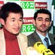 Imagen de archivo de 2002 del japonés Kazuyoshi "Kazu" Miura (I), uno de los principales ídolos futbolísticos de su país, en Ferrol (Galicia, España), donde estuvo para aprender los métodos de entrenamiento que llevaba a cabo en este club el técnico gallego Luis César Sampedro. EFE/José Mauriz