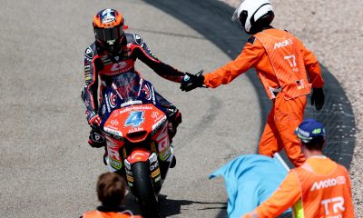 El piloto español de Moto2 Iván Ortolá, de QJMOTOR-Exocom-MSI, celebra tras ganar la carrera de Moto2 del Gran Premio de Alemania de motociclismo, en el circuito de carreras de Sachsenring en Hohenstein-Ernstthal (Alemania). EFE/EPA/FILIP SINGER
