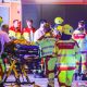 Agentes de policía y personal de seguridad trabajan cerca del lugar donde varias personas resultaron heridas durante un atropello múltiple en Berlín. EFE/Clemens Bilan