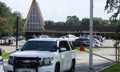 Vista general este 16 de julio de la funeraria donde se vela al migrante mexicano Lorenzo Salgado, quien fue baleado la semana pasada por un agente del Servicio de Inmigración y Control de Aduanas (ICE), en Houston (EE.UU.). EFE/Carlos Ramírez