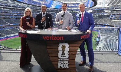 Zlatan Ibrahimovic, (2d), junto a los comentaristas Rebecca Low, Thierry Henry, y Alexi Lalas, en el Sofi Stadium de Los Ángeles el pasado día 11 de junio. EFE/Cedida por FOX SPORTS  Uso Editorial No Ventas