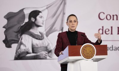 La presidenta de México, Claudia Sheinbaum, habla durante una rueda de prensa este lunes en Palacio Nacional de la Ciudad de México (México). EFE/José Méndez