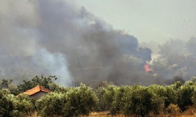 Vista del incendio en el área de Fichtia de la Argólida, en la región griega del Peloponeso. EFE/EPA/BOUGIOTIS EVANGELOS