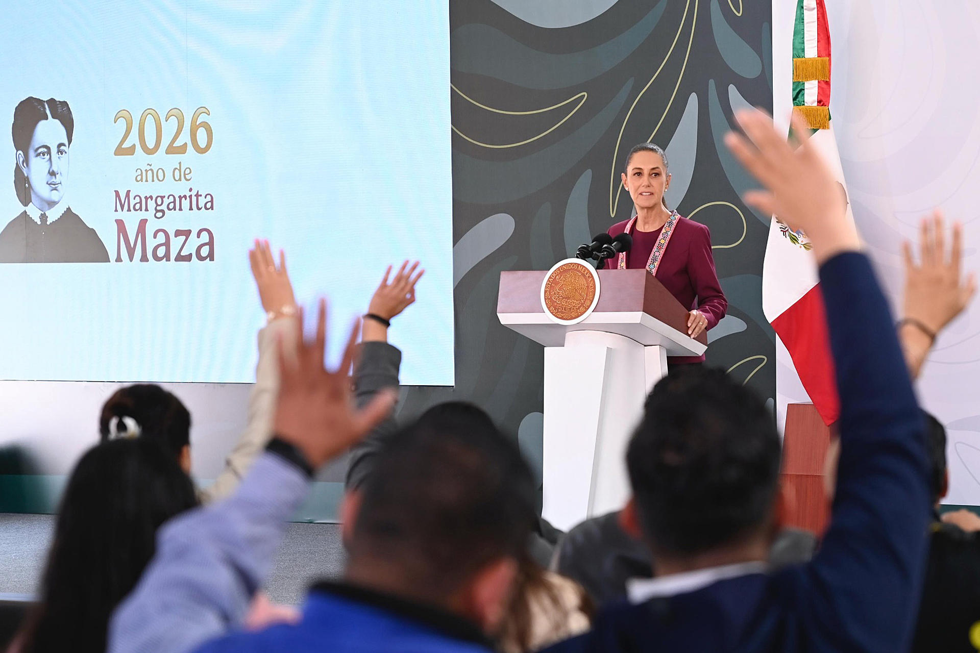 Fotografía cedida por la presidencia de México, de la mandataria mexicana, Claudia Sheinbaum, durante una rueda de prensa en la Ciudad de Morelia, Michoacán (México). EFE/ Presidencia de México /SOLO USO EDITORIAL/ NO VENTAS/ SOLO DISPONIBLE PARA ILUSTRAR LA NOTICIA QUE ACOMPAÑA (CRÉDITO OBLIGATORIO)