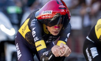 El ciclista danés del Visma Lease a Bike Jonas Vingegaard, durante la primera etapa del Tour de Francia, una contrarreloj por equipos de 19,6 kilómetros, celebrada este sábado en Barcelona. EFE/ Siu Wu