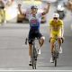El ciclista belga Remco Evenepoel (LI , del equipo Red Bull - Bora - Hansgroh, por delante de esloveno Tadj Pogacar, del equipo UAE Team Emirates XRG, durante la etapa 15 del Tour que ha terminado en Plateau de Solaison, Francia EFE/EPA/YOAN VALAT