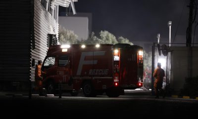 Equipos de rescatistas en el centro comercial Aeon Mall Kumamoto durante las operaciones de búsqueda y rescate.
EFE/EPA/RODRIGO REYES MARIN