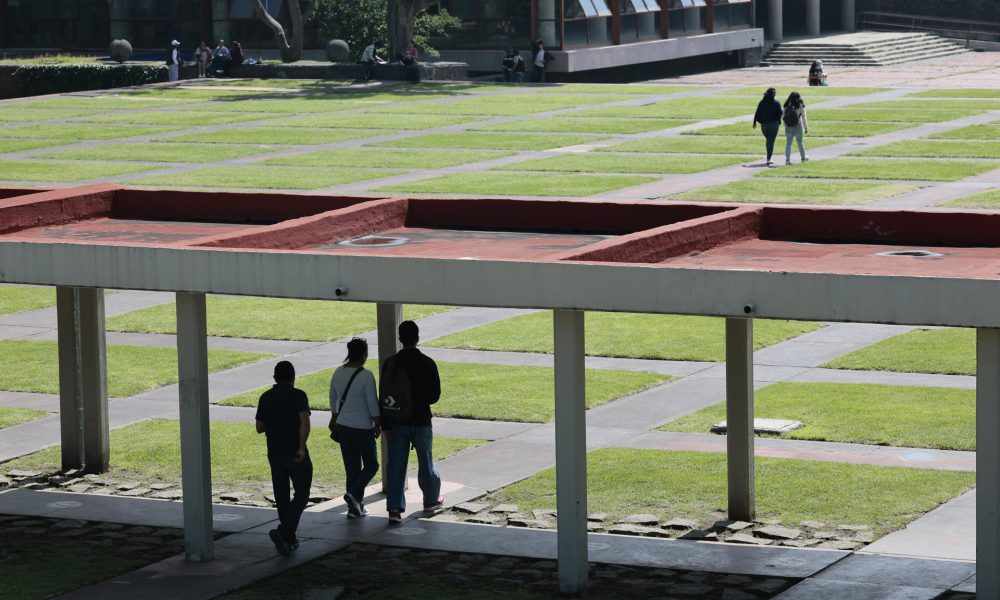 Fotografía que muestra el interior de la Universidad Nacional Autónoma de México (UNAM) este viernes, de Ciudad de México (México). EFE/José Méndez