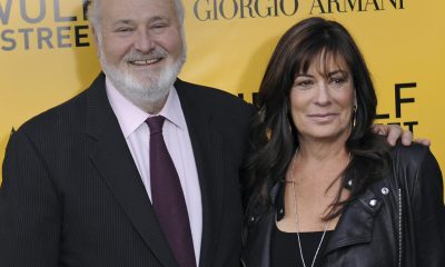 El director estadounidense Rob Reiner (i) y su esposa Michele Singer. Fotografía de archivo. EFE/PETER FOLEY