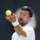 Novak Djokovic de Serbia en acción durante su partido de cuarta ronda individual masculino contra Roman Safiullin de Rusia en el Campeonato de Wimbledon en Londres, Gran Bretaña, el 5 de julio de 2026. EFE/ Adam Vaughan