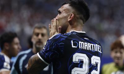 El delantero Lautaro Martínez celebra el segundo gol de su equipo durante la semifinal del Mundial que jugaron Inglaterra y Argentina en Atlanta. EFE/EPA/WILL OLIVER