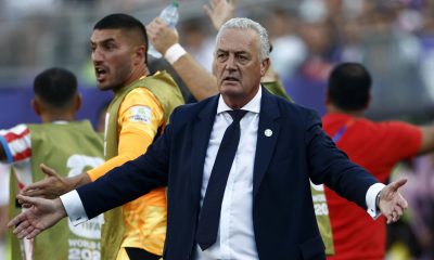 El entrenador argentino Gustavo Alfaro afirmó este sábado que el fútbol paraguayo necesita que "la espuma baje", para significar que los directivos y él necesitan tiempo para asimilar la eliminación del Mundial a manos de Francia en la fase de dieciseisavos de final. EFE/EPA/WILL OLIVER