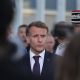 - El presidente de Francia, Emmanuel Macron, habla con la prensa tras una visita al centro operativo departamental de bomberos y rescate (CODIS) en Burdeos. (Francia, Burdeos) EFE/EPA/KENZO TRIBOUILLARD / POOL