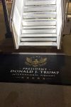 Fotografía divulgada en la cuenta oficial de X @EricTrump de Eric Trump que muestra las escaleras del Trump Force One aterrizado en la pista del rebautizado Aeropuerto Internacional Presidente Donald J. Trump en Palm Beach, Florida (EE.UU.). EFE/ @EricTrump /SOLO USO EDITORIAL/ NO VENTAS/ SOLO DISPONIBLE PARA ILUSTRAR LA NOTICIA QUE ACOMPAÑA (CRÉDITO OBLIGATORIO)