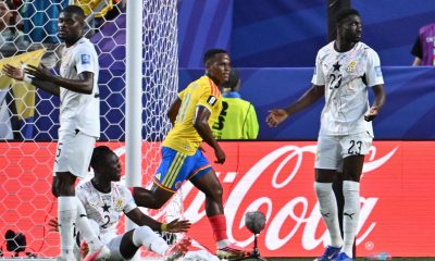 Jhon Arias (c) celebra el gol de su autoría que le dio el triunfo y el pase a octavos a Colombia en el Mundial 2026 ante Ghana. EFE/EPA/AMY KONTRAS