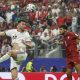 Laporte despeja un balón durante el Mundal 2026. EFE/ Mariscal