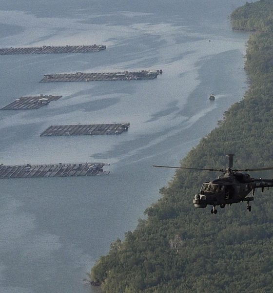 Fotografía de archivo, tomada el 13/06/2016, que muestra una imagen aérea del estrecho de Malaca publicada por las Fuerzas Armadas de Malasia. EFE/EPA/STR MALAYSIA OUT[MALAYSIA OUT]
