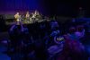 Personas asisten al concierto por la celebración de los 125 años de Louis Armstrong este lunes, en el Bronx Music Hall, en Nueva York (Estados Unidos). EFE/ Angel Colmenares