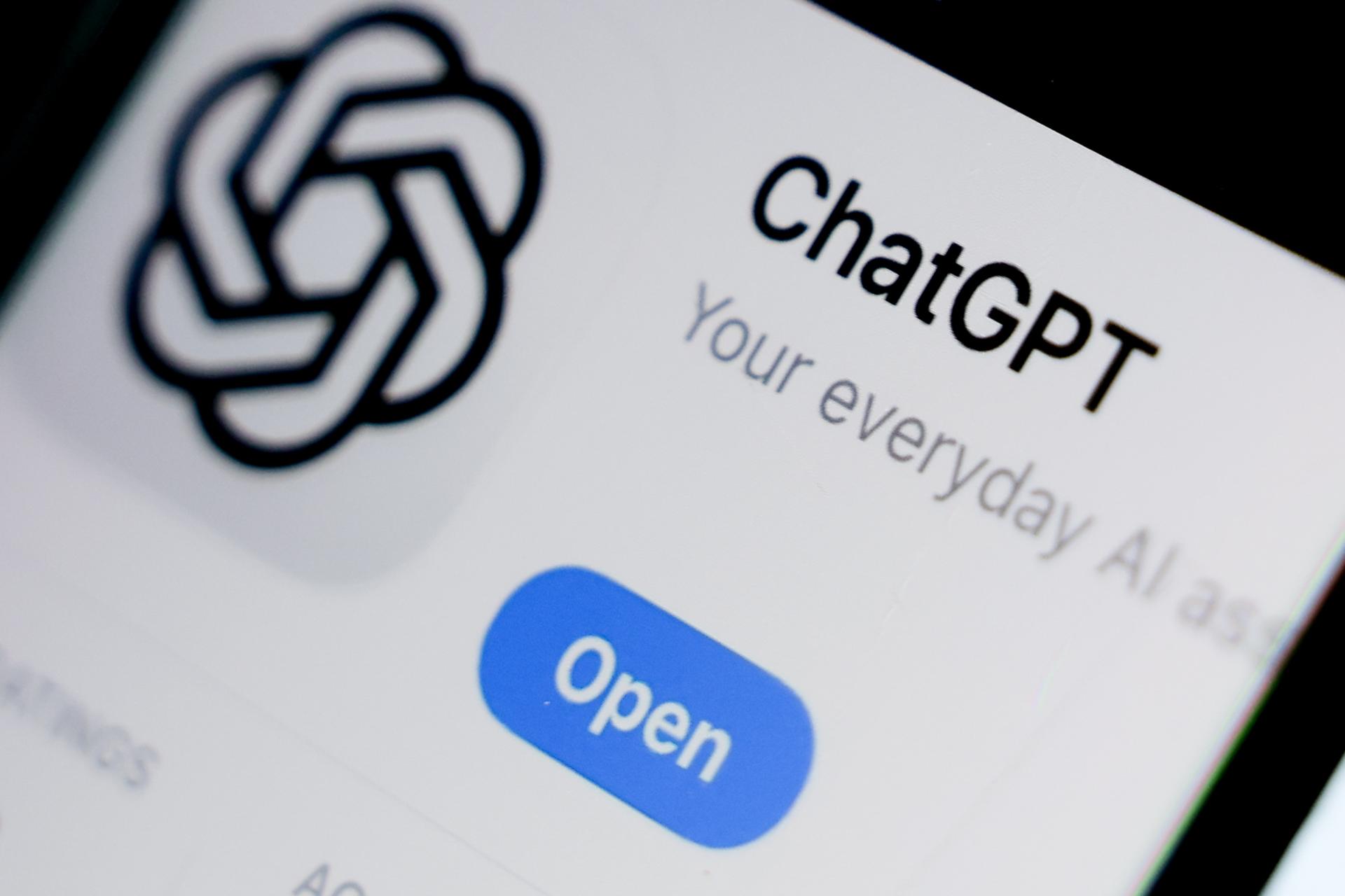 Imagen en la pantalla de un móvil de la aplicación ChatGPT. EFE/EPA/FILIP SINGER