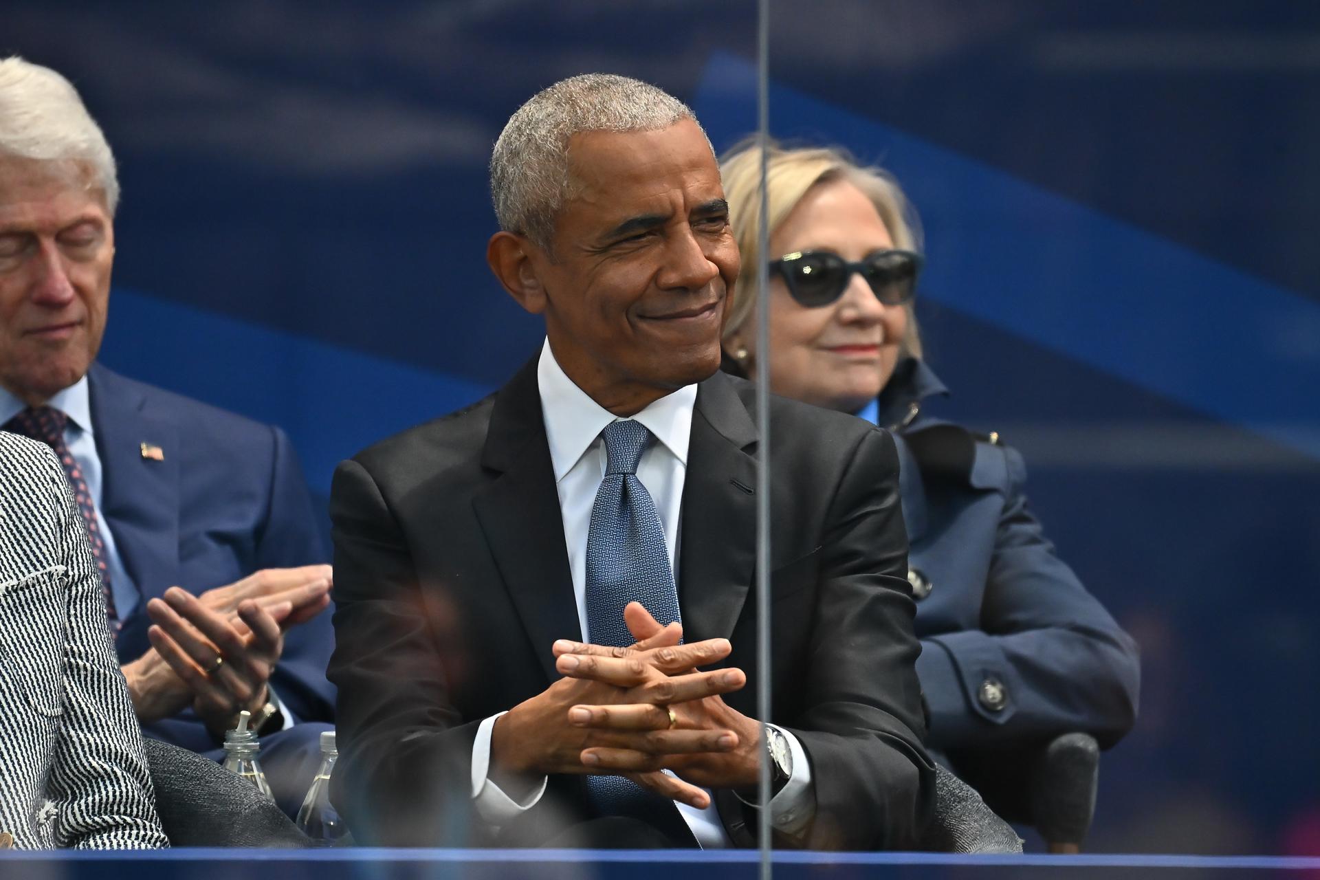 Fotografía de archivo del 18 de junio de 2026 que muestra al expresidente de Estados Unidos Barack Obama durante la ceremonia de inauguración del Centro Presidencial Obama en Chicago (Estados Unidos). EFE/ Victor Hilitski/ARCHIVO